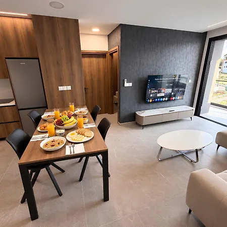 Cecilia Luxury Apartament *
